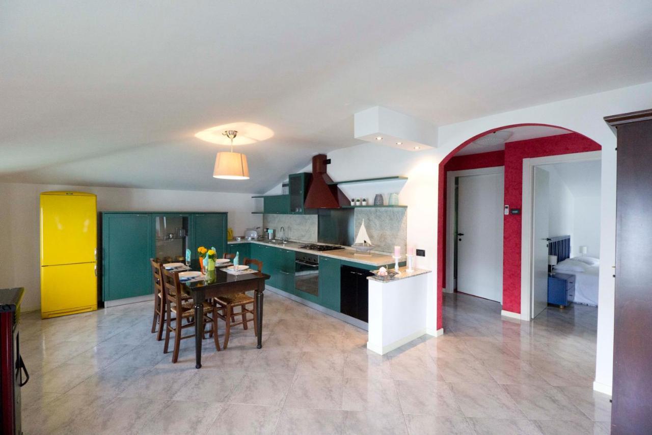 L'Ora Apartment Marone Exterior photo