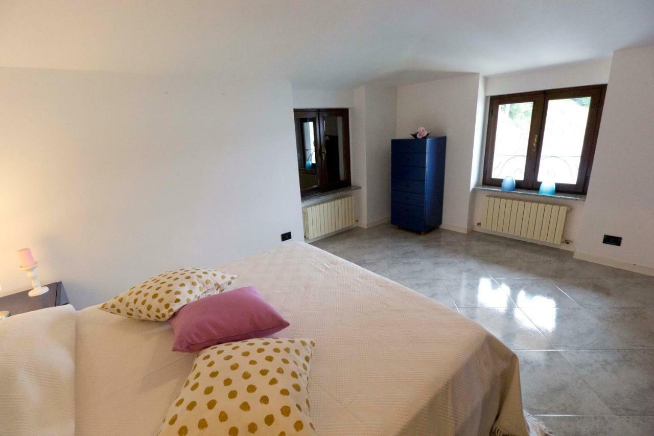 L'Ora Apartment Marone Exterior photo